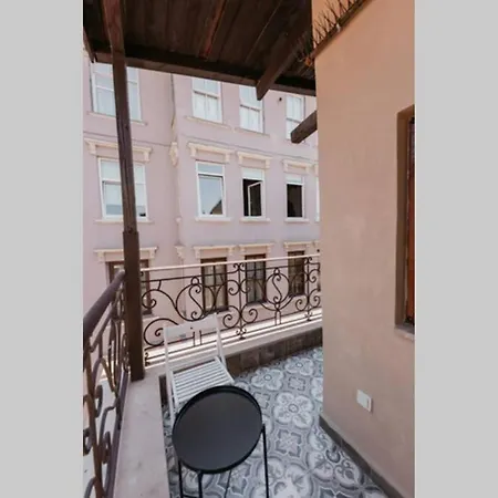 Galadoo Suites 4Th Floor Istanbul Exterior photo